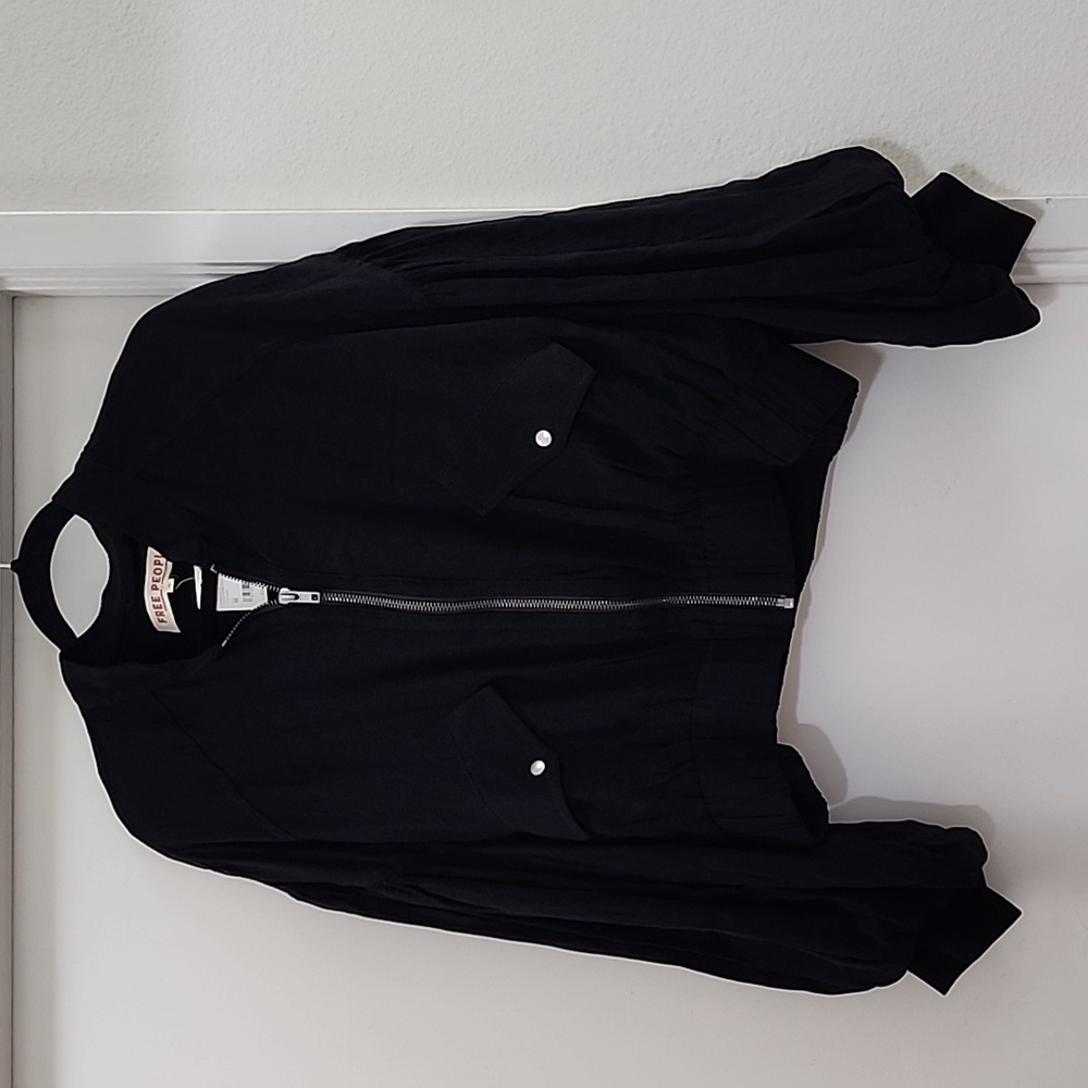 Free People On Pointe Bomber Jacket In Black NWT - Picture 3 of 9